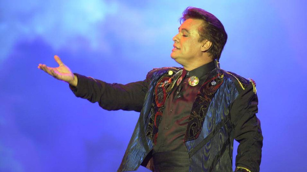 Crónica / Descubren que espiaban a Juan Gabriel y encuentran informes sobre sus amantes