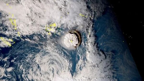 Un tsunami golpeó a Japón tras la erupción del volcán en Tonga