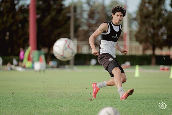 Libertad completa primera semana en Minga Guazú - Fútbol - ABC Color