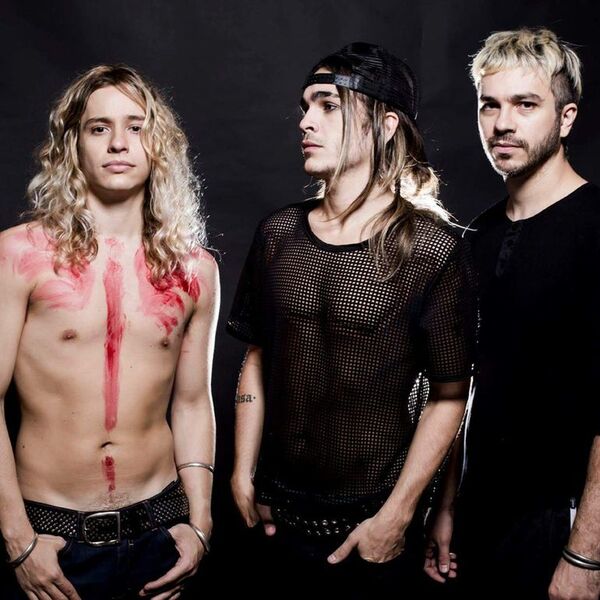 Airbag: juego entre hermanos - Música - ABC Color