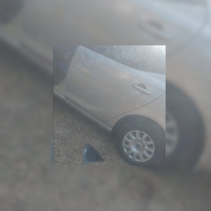 Hurtan objetos y dinero del interior de un automóvil en San Juan del Paraná