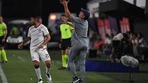 San Lorenzo derrotó a Independiente en el estreno de Troglio