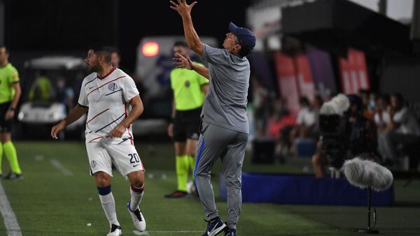 San Lorenzo derrotó a Independiente en el estreno de Troglio