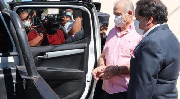 Fiscala apela libertad otorgada a González Daher: Afirma que existe peligro de fuga - Noticiero Paraguay