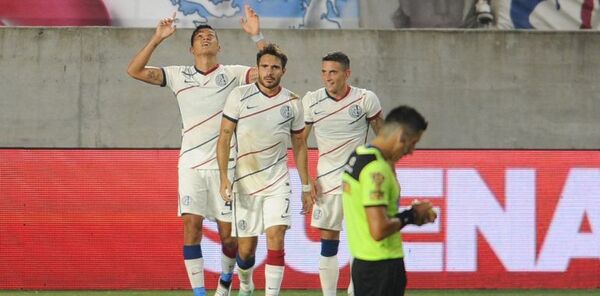 San Lorenzo derrotó a Independiente en el estreno de la era Troglio - Fútbol Internacional - ABC Color