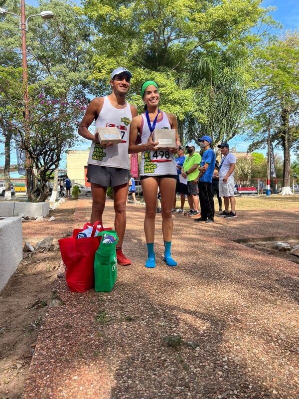 Cristian Aranda y Fátima Villar en lo más alto del podio en Ybytymi