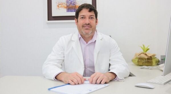 Médico cuenta su experiencia y pide que se vacunen: En memoria de los que no despertaron.