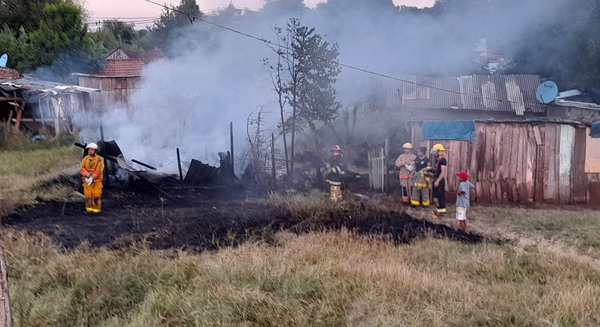 TRAS ATAQUE CON ARMA BLANCA E INCENDIO, BUSCAN A UN TAL "CHOPETO". - Itapúa Noticias