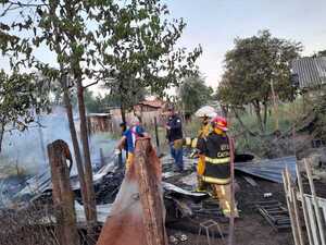 No quiso prestar una herramienta a su vecino y este le macheteó y le quemó su casa