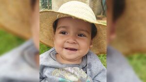 Sortean su casa por remedio para su hijo