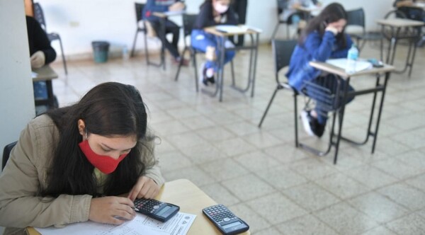 Inicia inscripción de estudiantes interesados en las 3.000 becas de Itaipú