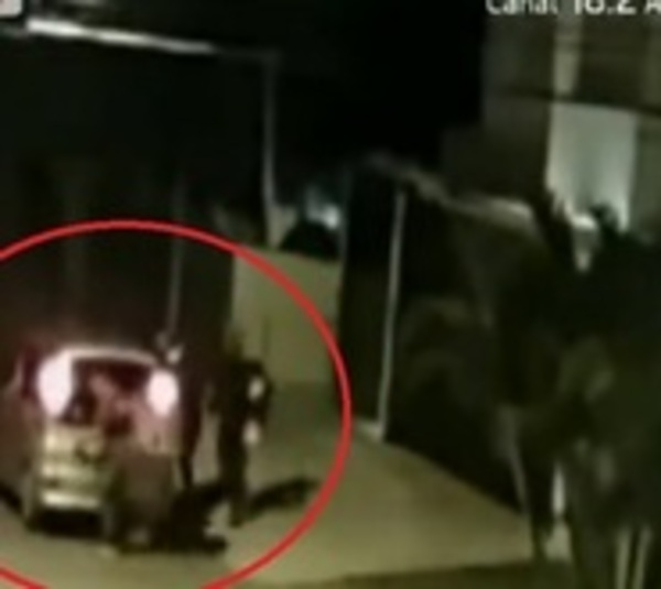 Asaltantes fingen ser deliverys y asaltan a una familia en Asunción - Paraguay.com