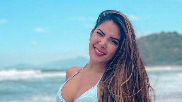 Cañean a Fer Bogado por beber mientras manejaba su auto