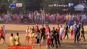 Torneo de fútbol termina en batalla campal | Noticias Paraguay