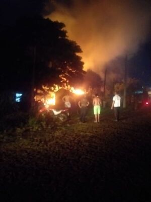 Corto circuito provoca incendio de vivienda en Santa Rita