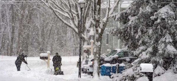 Cerca de 200.000 hogares quedan sin luz por tormenta de nieve en el este de EEUU