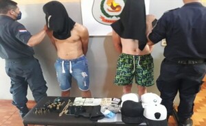 Brasileño y adolescente detenidos por amenazar de muerte a mecánico