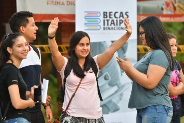 Itaipú ofrece 3.000 becas y las inscripciones están habilitadas desde hoy