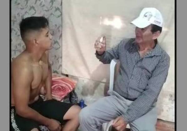 Crónica / Médico yuyo ndaje cura el covid con pohã “Raza Guaraní”