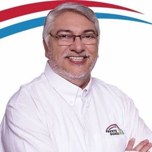 El Senador Fernando Lugo asumió hoy la Presidencia del Frente Guasu