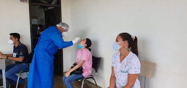 Covid-19 en el Este: de 53 hospitalizados, 40 son no vacunados - ABC en el Este - ABC Color