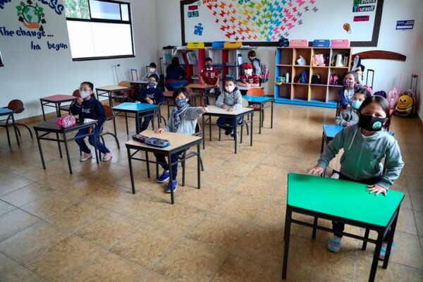 Inicio de clases presenciales en Ecuador se postergan una semana - ADN Digital