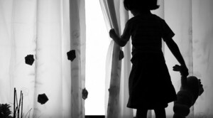 Imputan a un hombre por abuso sexual a su hija e hijastra