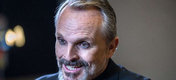 Miguel Bosé predice el fin de la pandemia y nuevas maldades