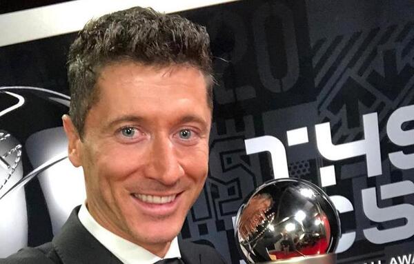 ¡Lewandowski se quedó con el premio The Best!