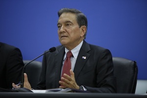 El presidente de Panamá pide a los funcionarios municipales que se bajen los sueldos - MarketData