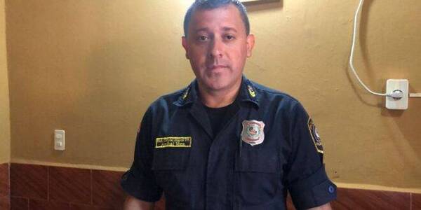 Crónica / ¡Insólito!: Le roban su arma a policía gua'i mientras cenaba, he'i