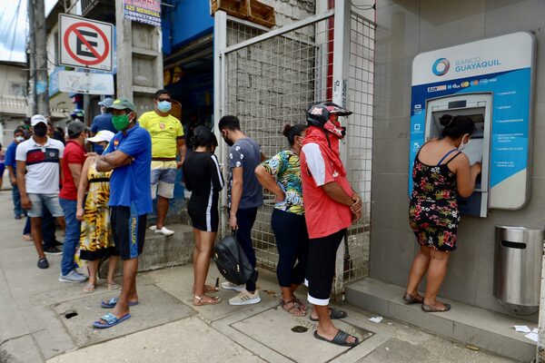 Ecuador aplicará el entintado de billetes en el caso del robo de cajeros - MarketData