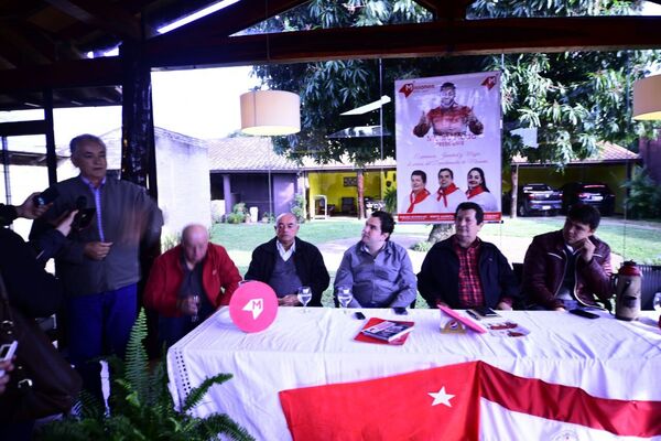 Denuncian que siguen despidos de disidentes colorados y privilegios a liberales en Yacyretá