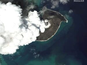 El volcán de Tonga que provocó un tsunami en el Pacífico desapareció tras la violenta erupción