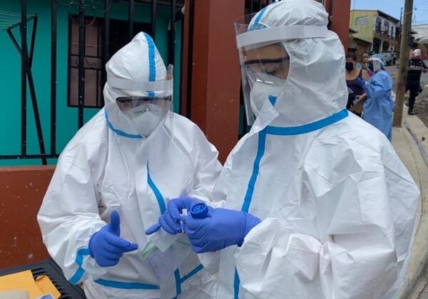 COVID-19: ante aumento de casos, unos 600 personales de salud están en aislamiento