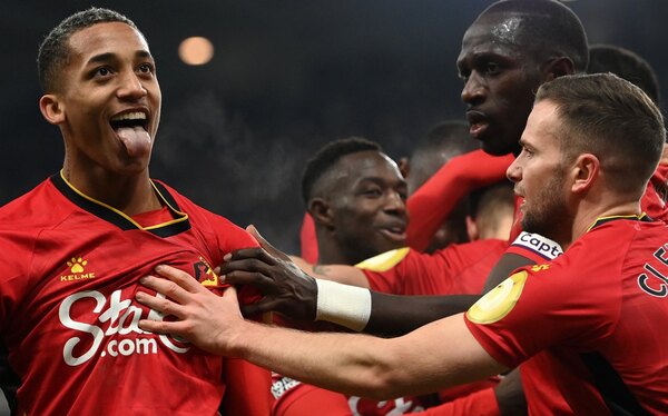 Aplazan el partido entre Burnley y Watford que debía jugarse este martes
