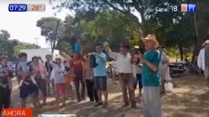 Desesperados pobladores de Sapucái claman por agua | Noticias Paraguay