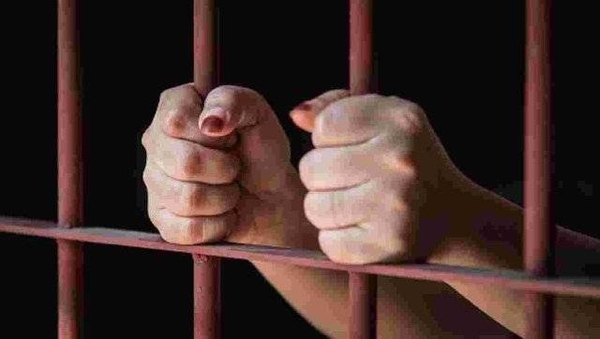 Diario HOY | Liberan a salvadoreña condenada por abortar en un granero tras violación