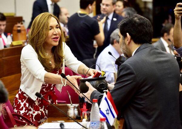 Zulma Gómez despotrica contra Giuzzio por declaraciones sobre HC - Nacionales - ABC Color