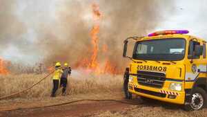 Ejecutivo insta a empresas e instituciones a otorgar permisos a trabajadores bomberos | OnLivePy