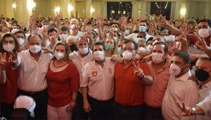 Hugo Velázquez lanza el movimiento “Fuerza Republicana” - Noticiero Paraguay