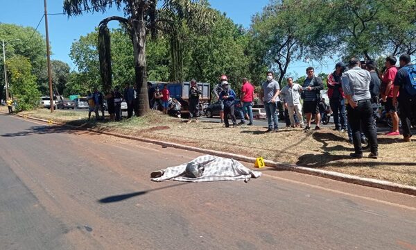 Joven motociclista muere al embestir contra carrocería de tractocamión sobre Ruta PY 02 – Diario TNPRESS