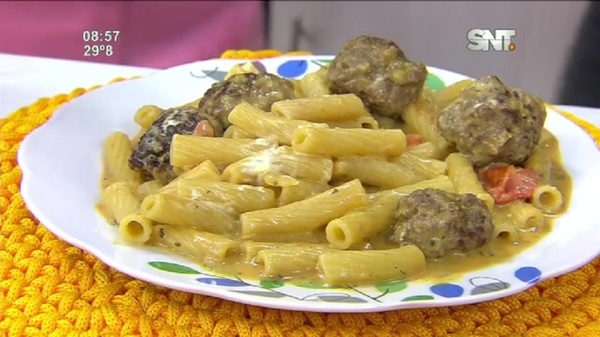 Cocina LMCD: Albóndigas con pasta - SNT