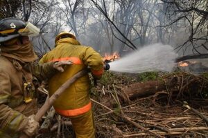 Ejecutivo insta a otorgar permiso a los trabajadores bomberos