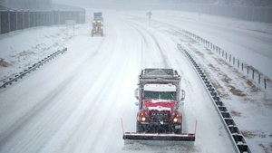 Tormenta de nieve en EE. UU. deja miles de hogares sin luz y centenares de vuelos cancelados