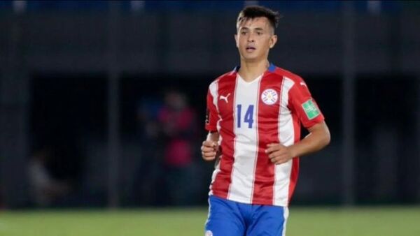 Andrés Cubas, desconvocado de la Albirroja por lesión