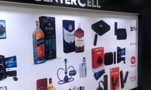 En Center Cell vendieron celulares usados y falsificados a brasileña por más de Gs. 70 millones