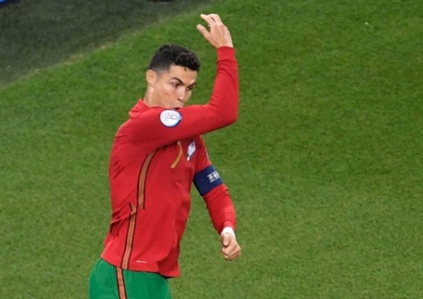 Insólito: DT de Portugal no votó a Cristiano en The Best