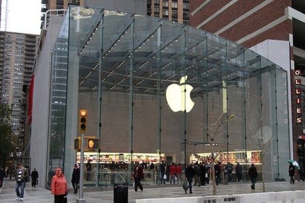 Apple exigirá a sus empleados prueba de aplicación de la tercera dosis anticovid