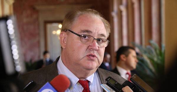 La Nación / González Vaesken: “El momento es ideal para que Santiago Peña pueda ser presidente de la República”